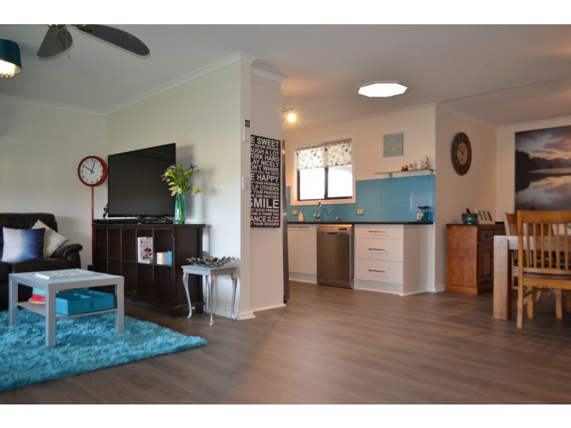 1 Burnett Street, Tumby Bay SA 5605