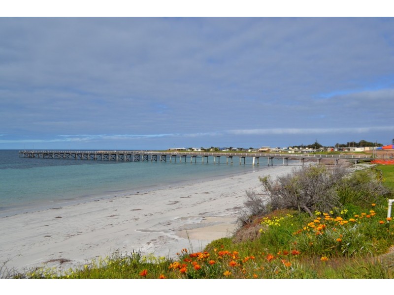 5 Mottled Cove Rd, Port Neill SA 5604