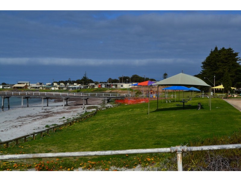 5 Mottled Cove Rd, Port Neill SA 5604