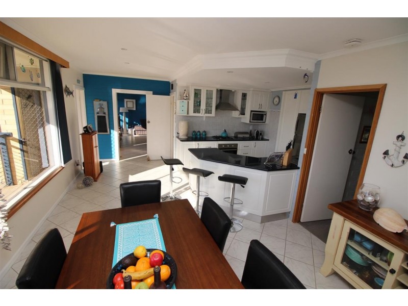 83 Greenly Avenue, Coffin Bay SA 5607