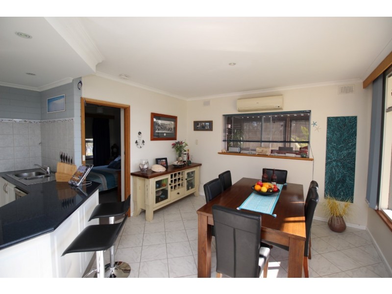 83 Greenly Avenue, Coffin Bay SA 5607