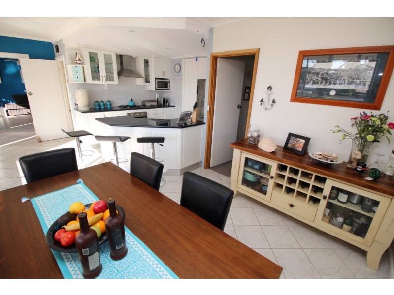 83 Greenly Avenue, Coffin Bay SA 5607