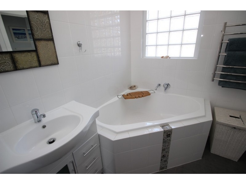 83 Greenly Avenue, Coffin Bay SA 5607