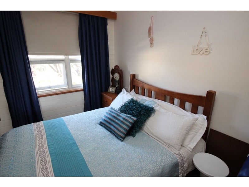 83 Greenly Avenue, Coffin Bay SA 5607
