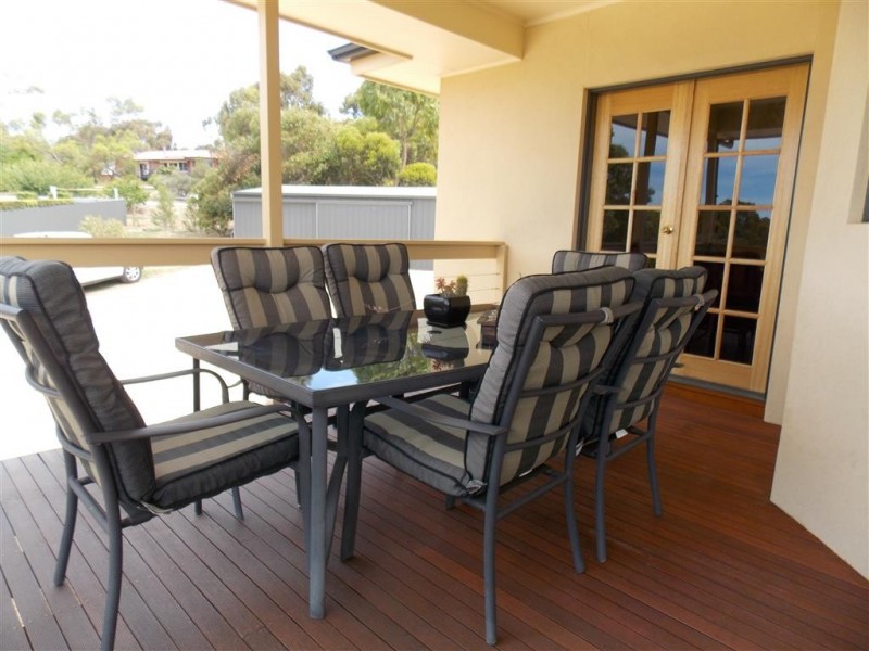 2 Sharon Marie Court, Port Lincoln SA 5606