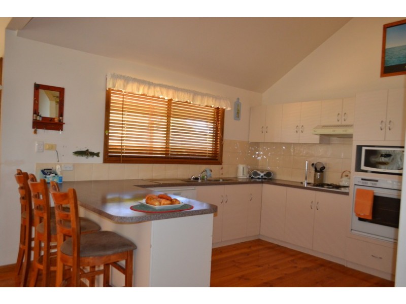 47 Beach Tce, Elliston SA 5670