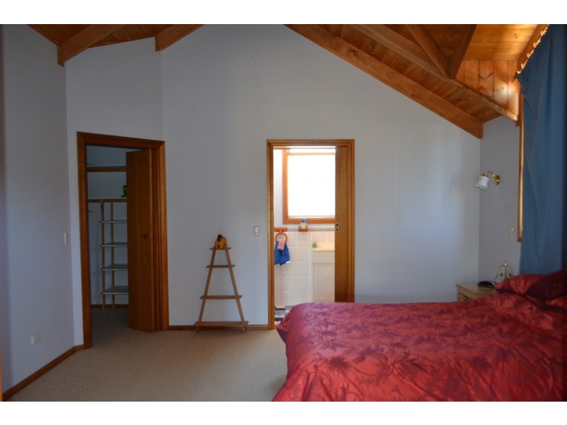 47 Beach Tce, Elliston SA 5670