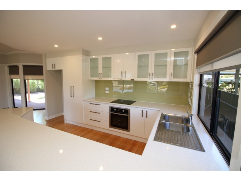 8 Endeavour Court, Coffin Bay SA 5607