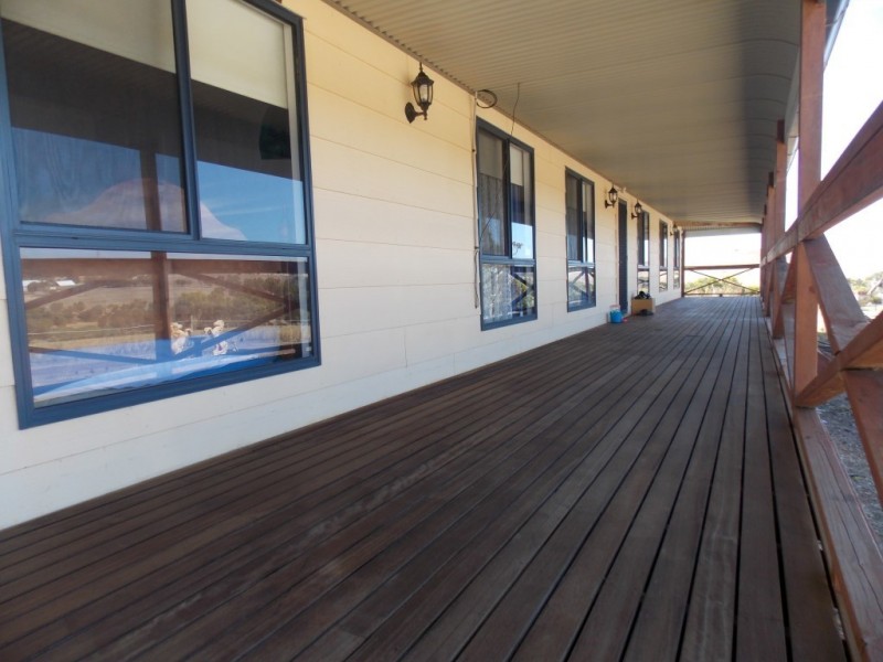 745 White Flat Road, Whites Flat SA 5607