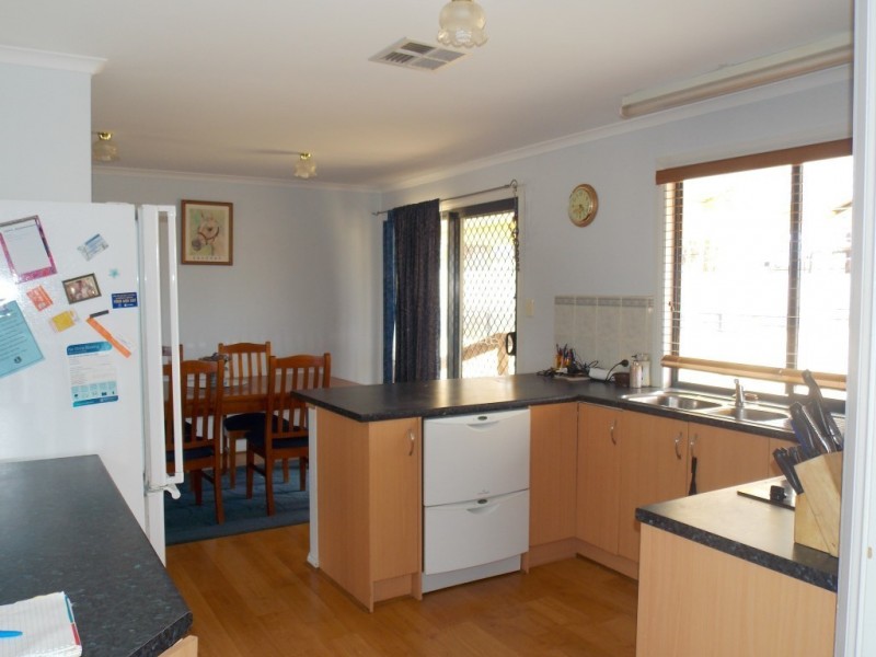 745 White Flat Road, Whites Flat SA 5607