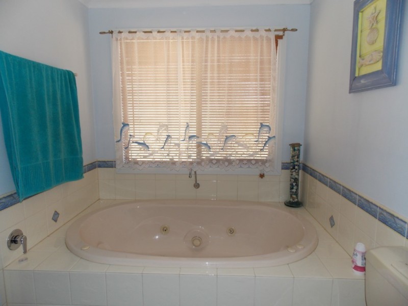 745 White Flat Road, Whites Flat SA 5607