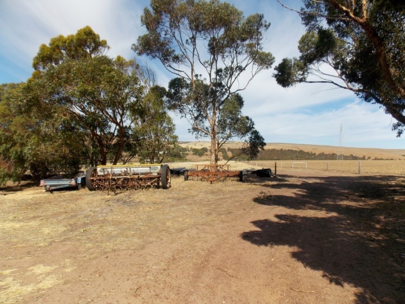 745 White Flat Road, Whites Flat SA 5607
