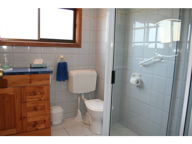 16 Central Street, Louth Bay SA 5607