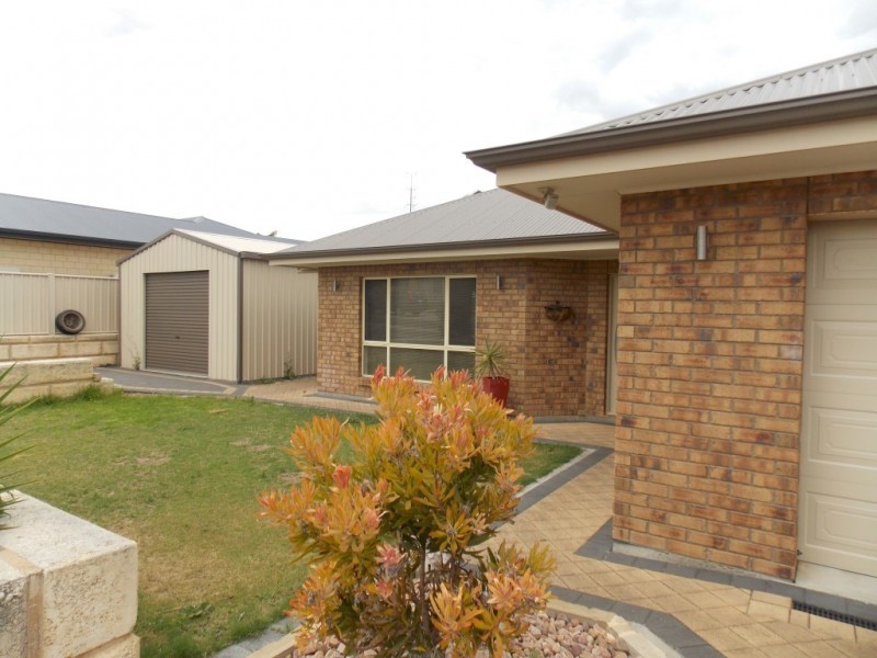8 Kaitlin Court, Port Lincoln SA 5606