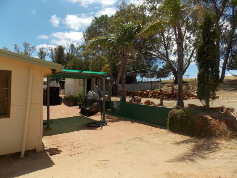 912 White Flat Road, Whites Flat SA 5607