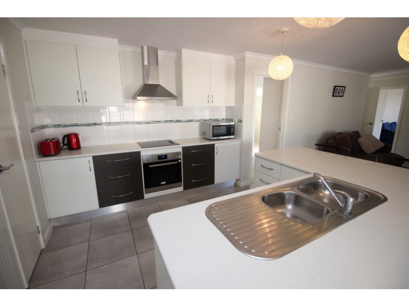 15 Nancy Road, Coffin Bay SA 5607