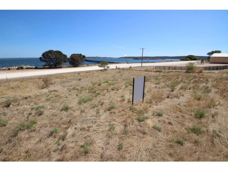 Lot 875 Woolshed Drive, Mount Dutton Bay SA 5607