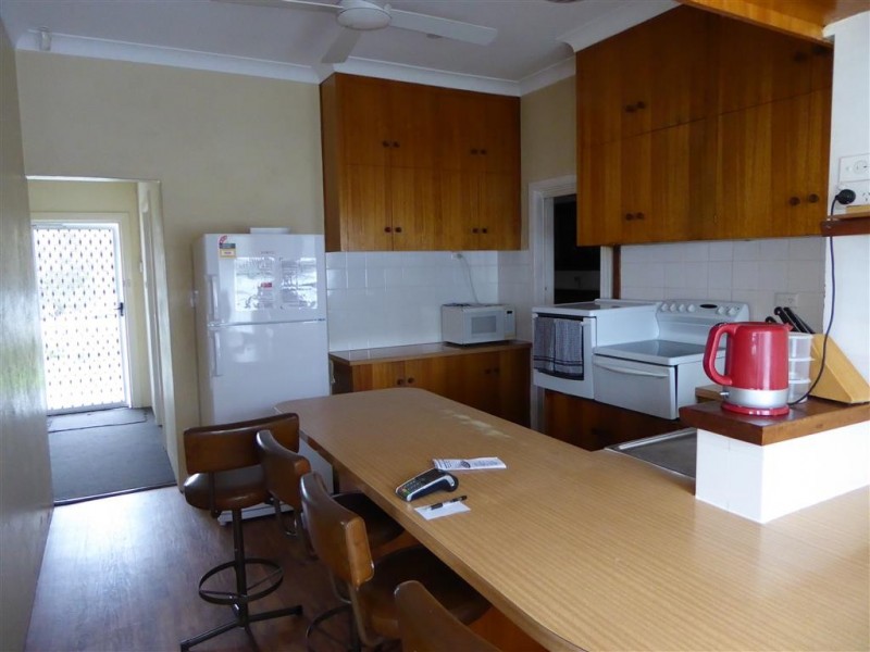 24 Flinders Avenue, Coffin Bay SA 5607