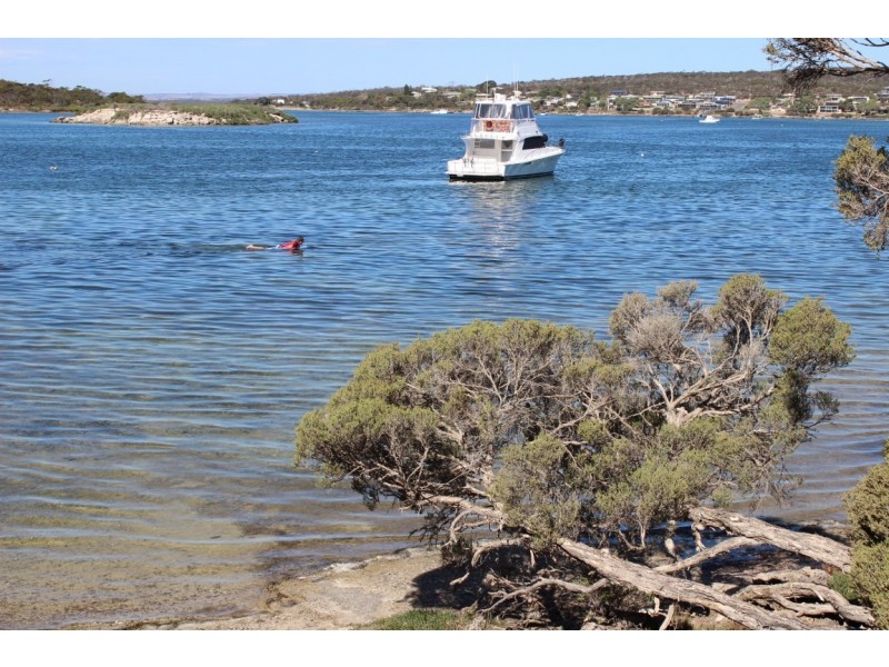 10 Osprey Court, Coffin Bay SA 5607