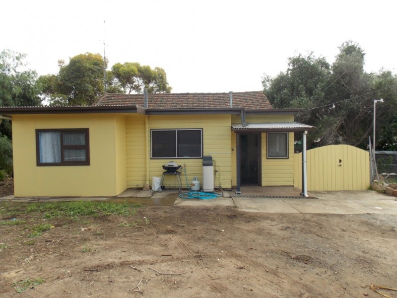 42 Flinders Highway, Port Lincoln SA 5606