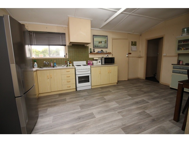 131 Nootina Road, Port Lincoln SA 5606