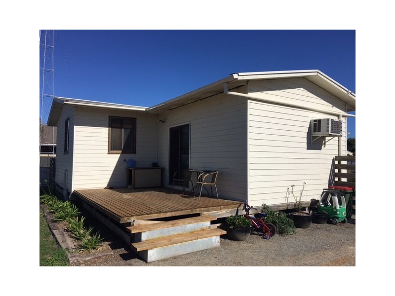 16 Mortlock Street, Cummins SA 5631