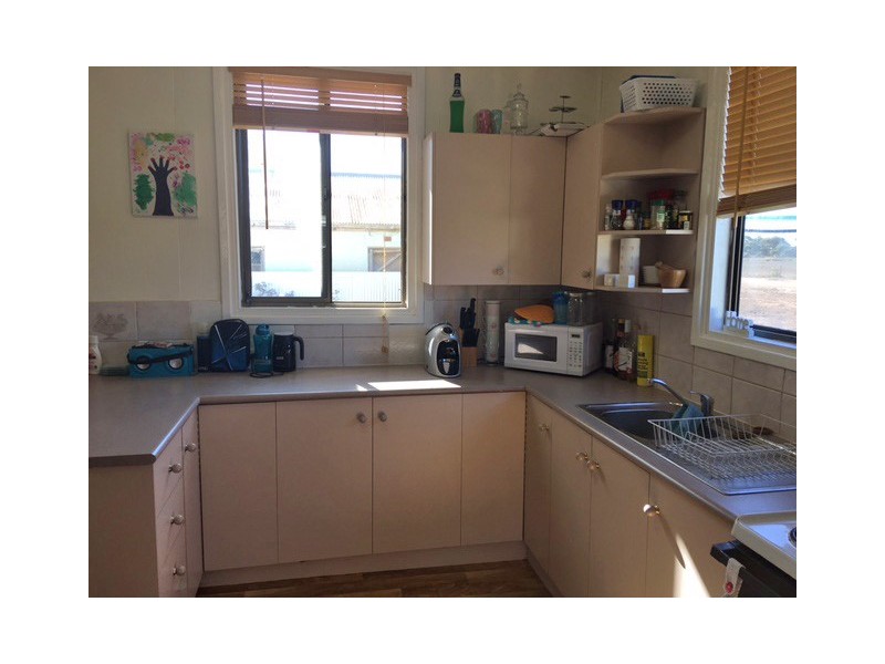 16 Mortlock Street, Cummins SA 5631