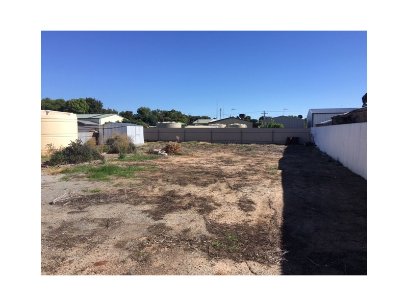 16 Mortlock Street, Cummins SA 5631