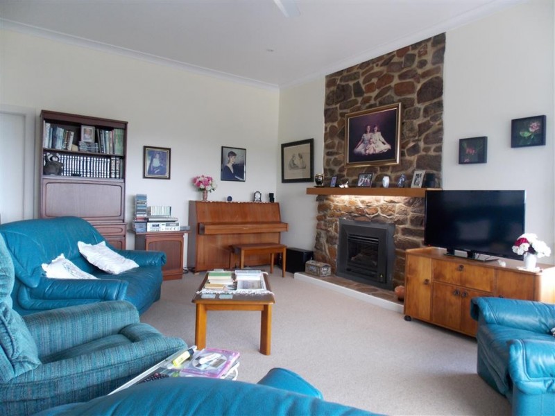 5 Lombardy Place, Port Lincoln SA 5606