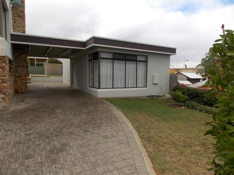 5 Lombardy Place, Port Lincoln SA 5606