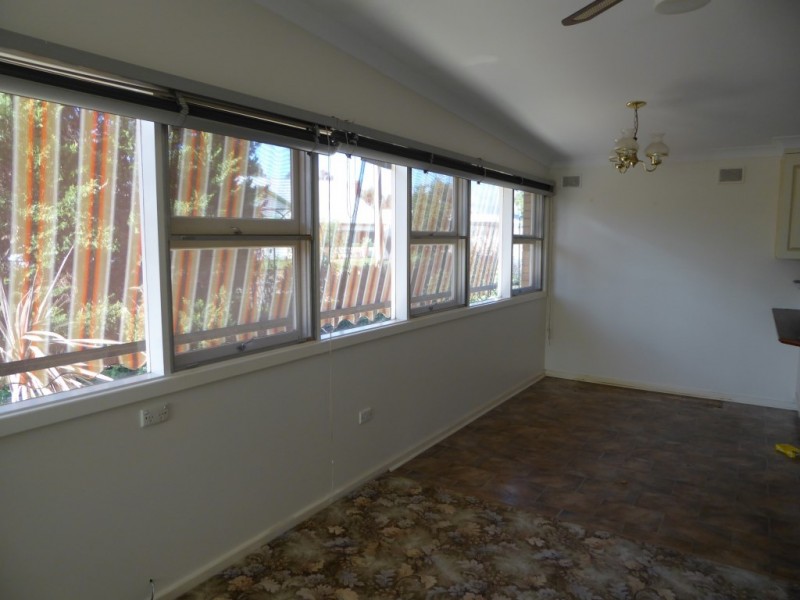 14 Walkom Street, Cummins SA 5631