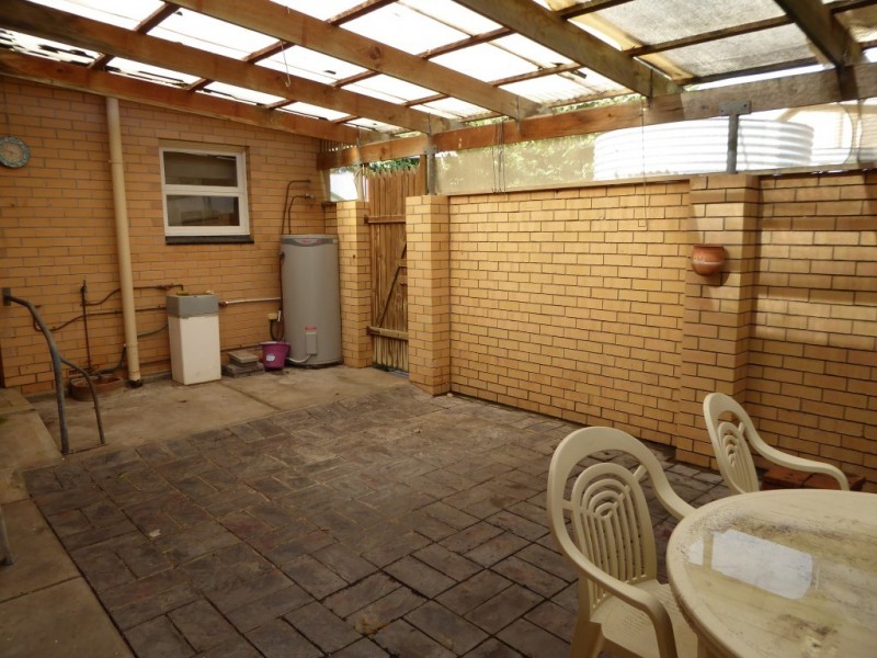 14 Walkom Street, Cummins SA 5631