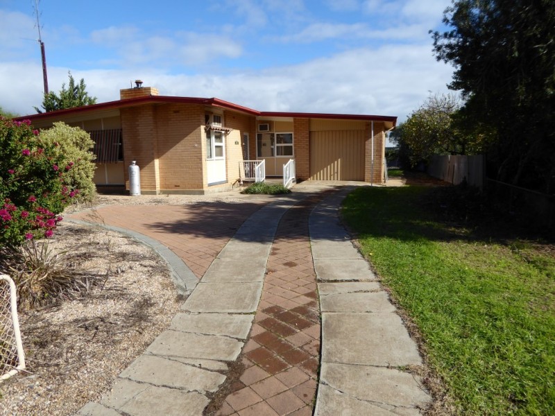14 Walkom Street, Cummins SA 5631