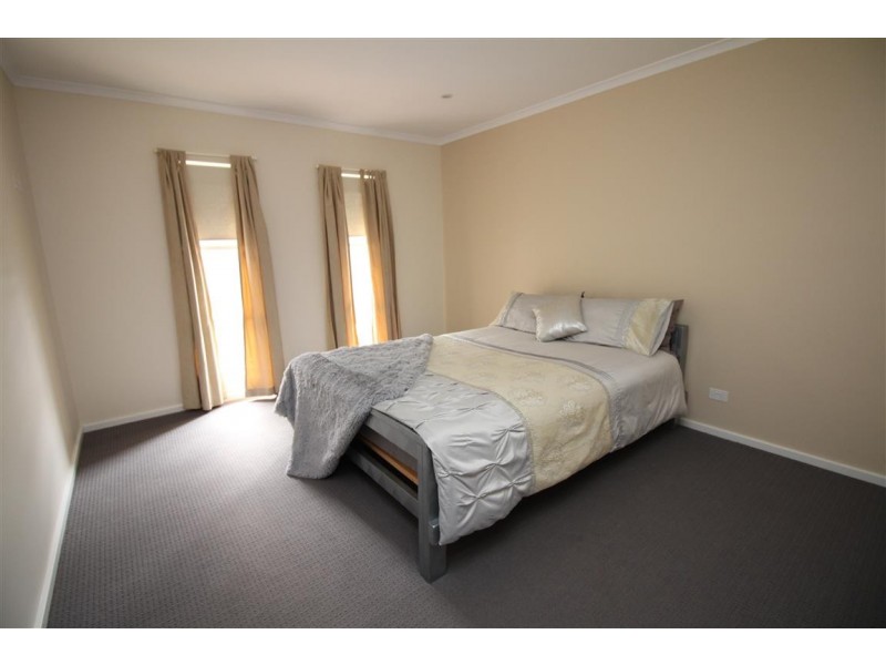 2, 5 McLaren Street, Port Lincoln SA 5606