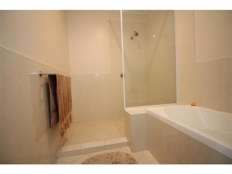 2, 5 McLaren Street, Port Lincoln SA 5606