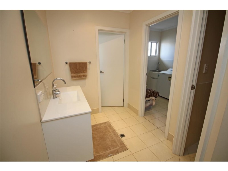 2, 5 McLaren Street, Port Lincoln SA 5606