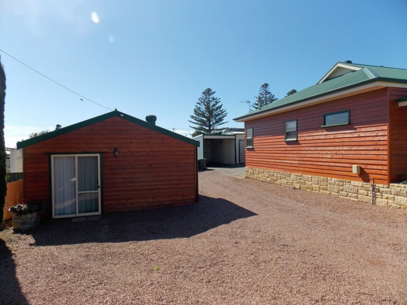 35 Cardiff Road, Port Lincoln SA 5606