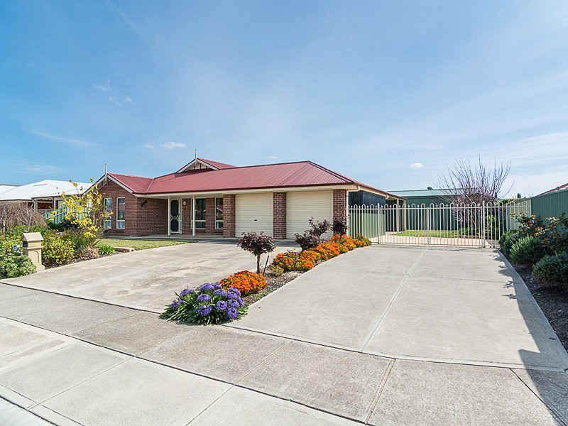16 Strathmont Drive, Strathalbyn SA 5255