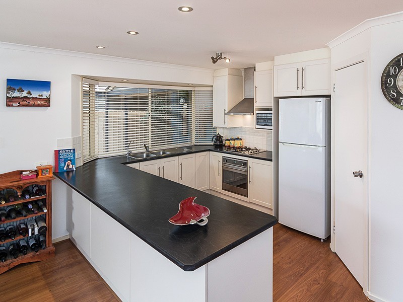 12 Montrose Avenue, Strathalbyn SA 5255