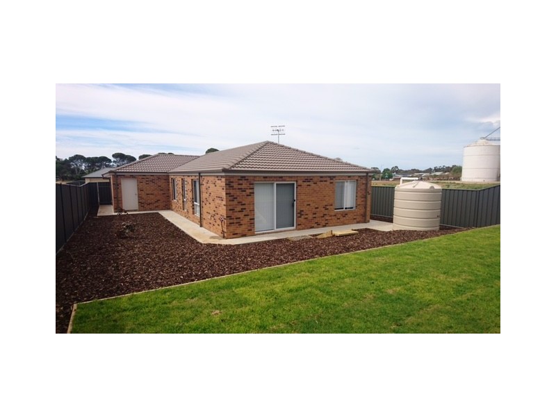 33 Balmoral Street, Strathalbyn SA 5255