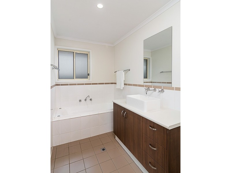 7 Hurling Drive, Mount Barker SA 5251
