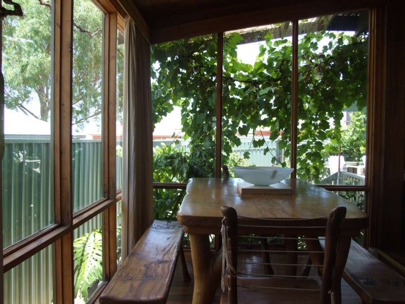 27 Marchant Road, Strathalbyn SA 5255