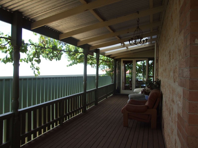 27 Marchant Road, Strathalbyn SA 5255