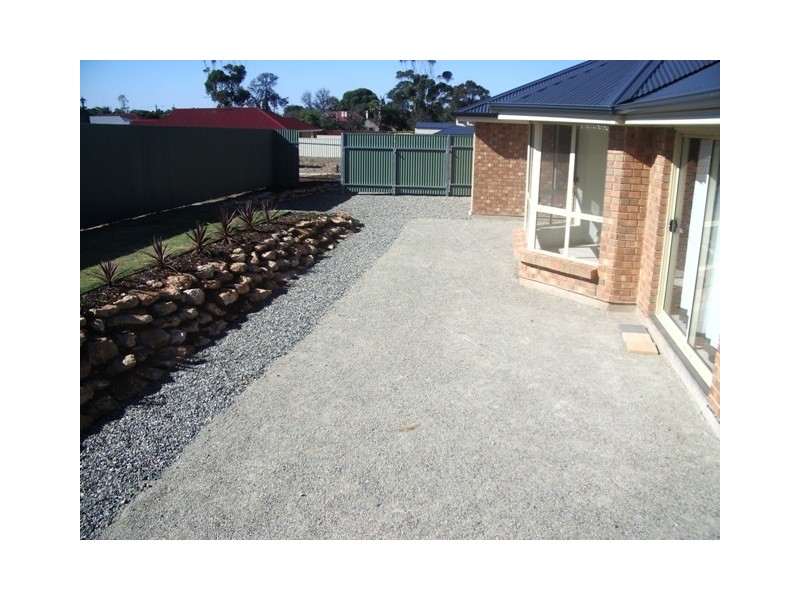 24 Elsie Drive, Strathalbyn SA 5255