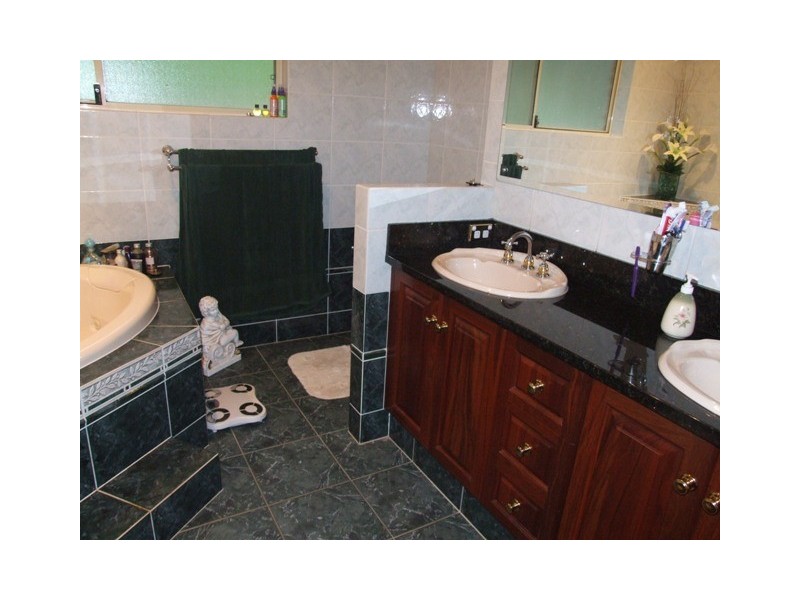 2 Silverwood Drive, Stirling SA 5152
