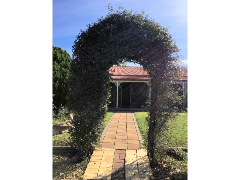 5 Liverpool Drive, Strathalbyn SA 5255