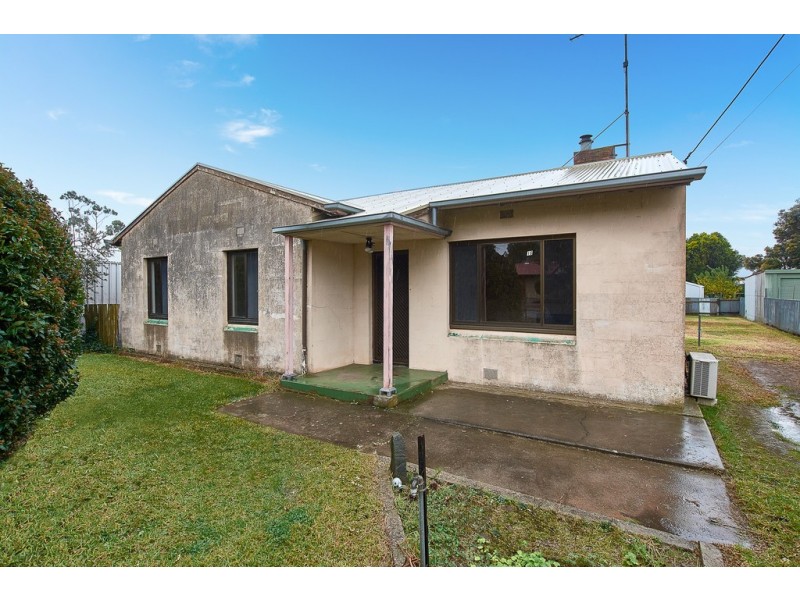 16 Parker Avenue, Strathalbyn SA 5255