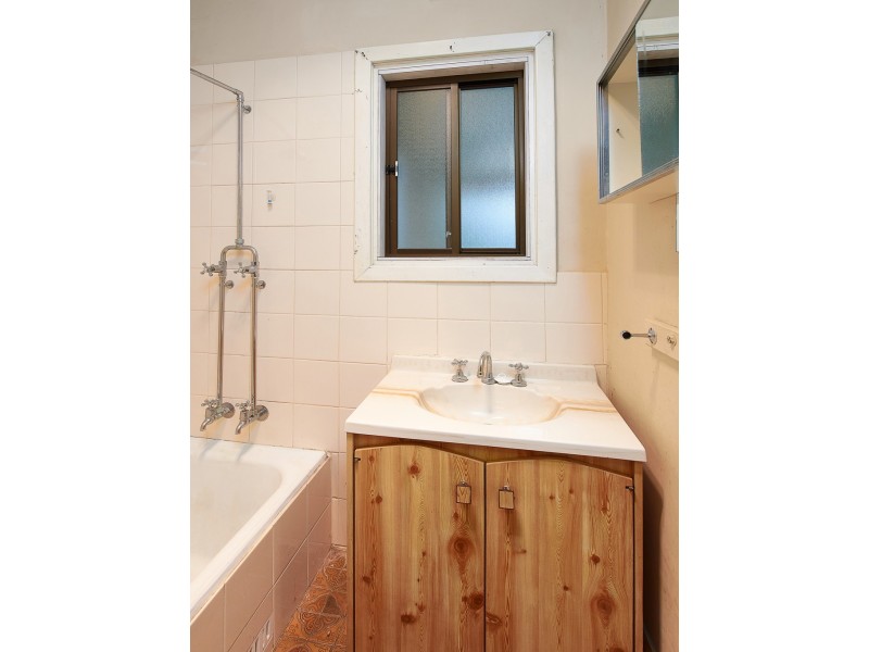 16 Parker Avenue, Strathalbyn SA 5255