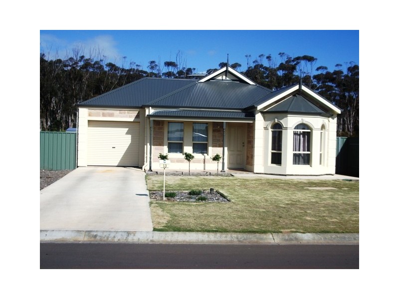13 Strathmont Drive, Strathalbyn SA 5255
