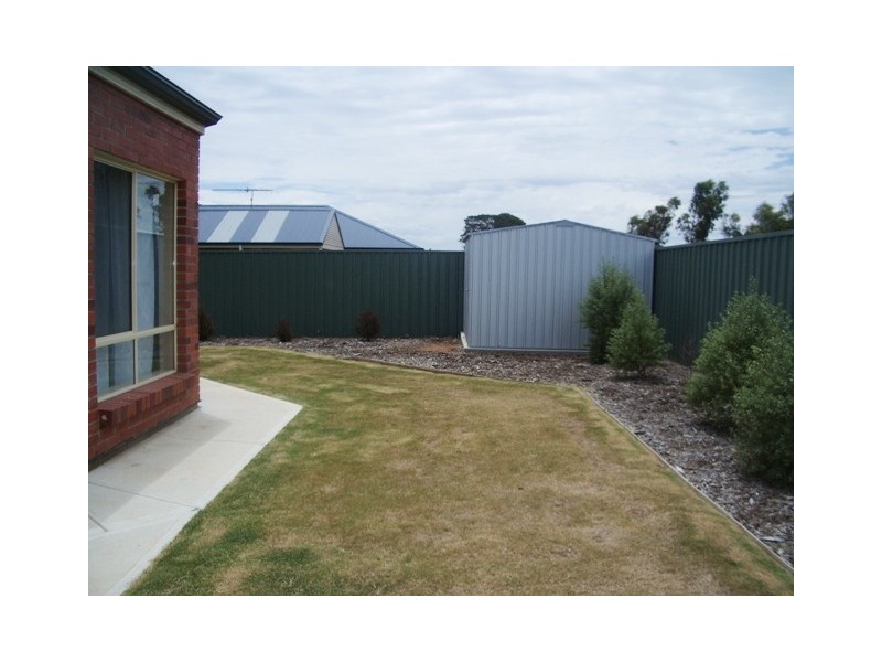 13 Strathmont Drive, Strathalbyn SA 5255